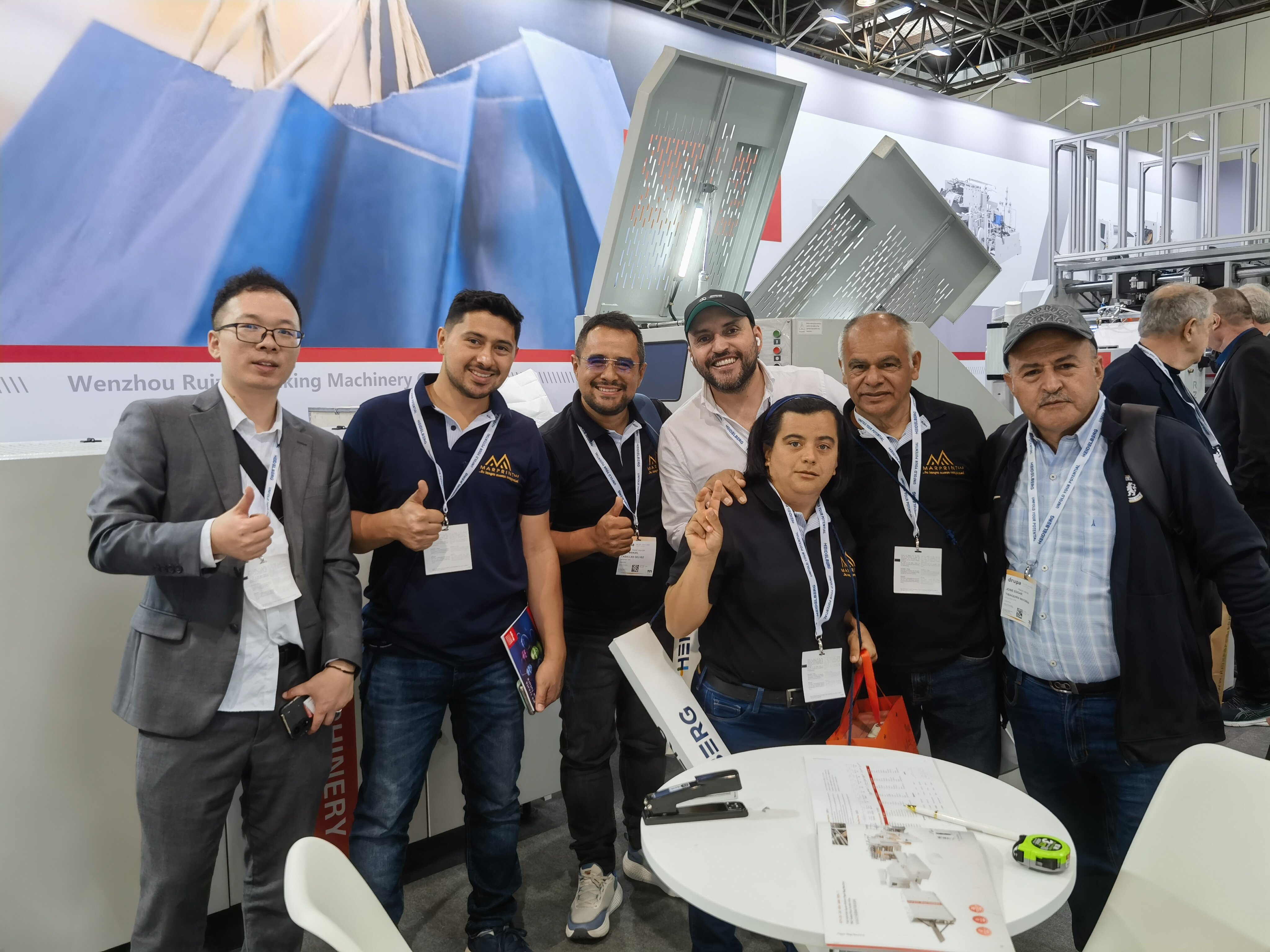 銳志機械亮相德魯巴展會上發布創新成果，引領紙袋制造綠色革命